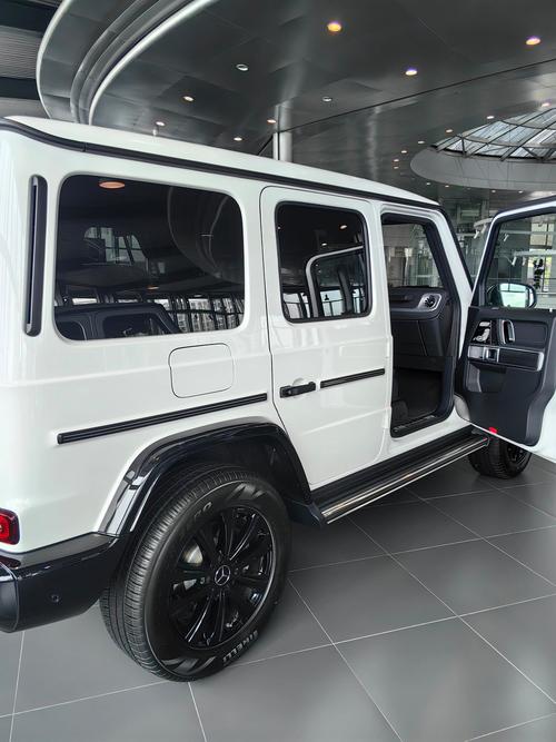 越野车大g(越野车大概多少钱一辆)