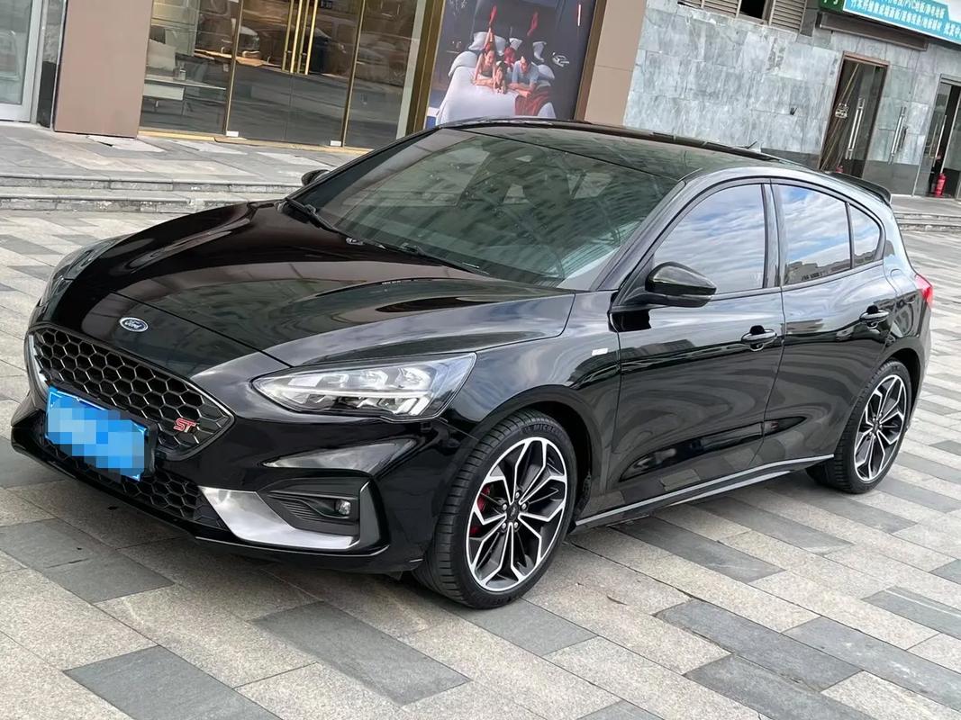 福特福克斯两厢车长 福克斯2020两厢车长