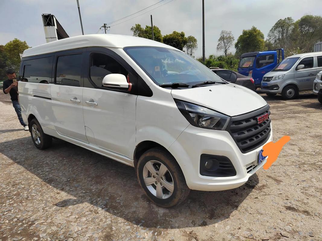 华晨金杯面包车9座报价/华晨金杯9座面包车图片