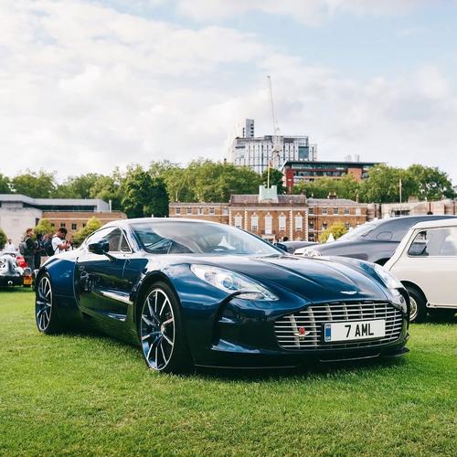 阿斯顿马丁万77价格 阿斯顿·马丁万77