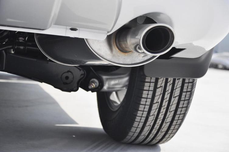 全新款哈弗h6／全新款哈弗h6冬天排气滴水