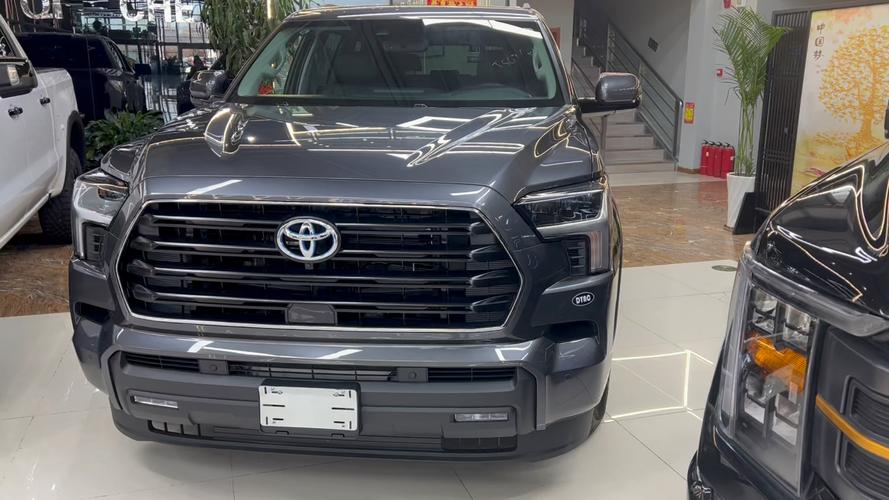 丰田红杉2022款,丰田红杉2021款ltd