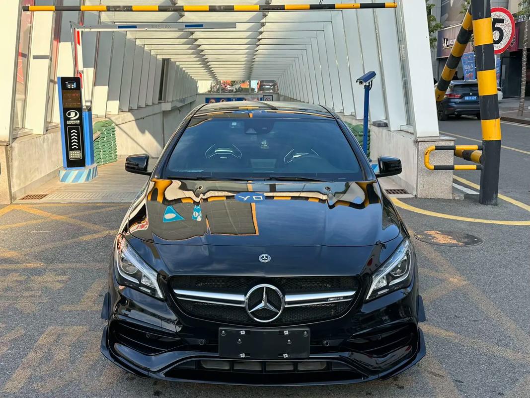 奔驰cla45amg落地多少钱 cla45奔驰多少钱一辆