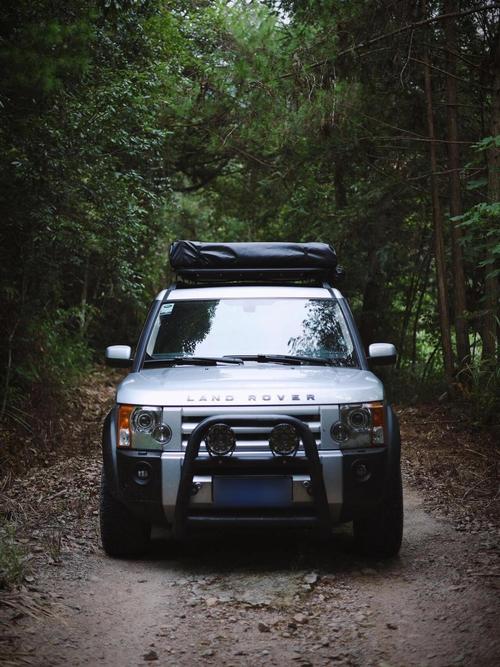 发现3路虎图片 路虎发现3是哪一款