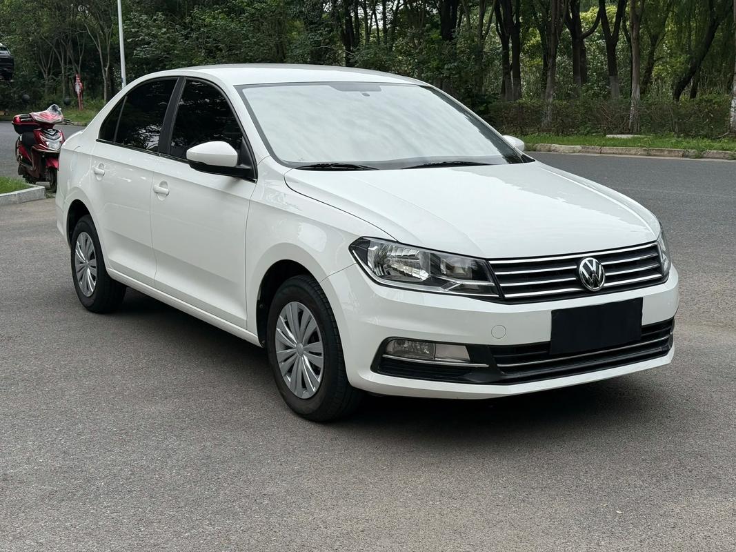 大众桑塔纳2024款图片(大众桑塔纳21款图片)