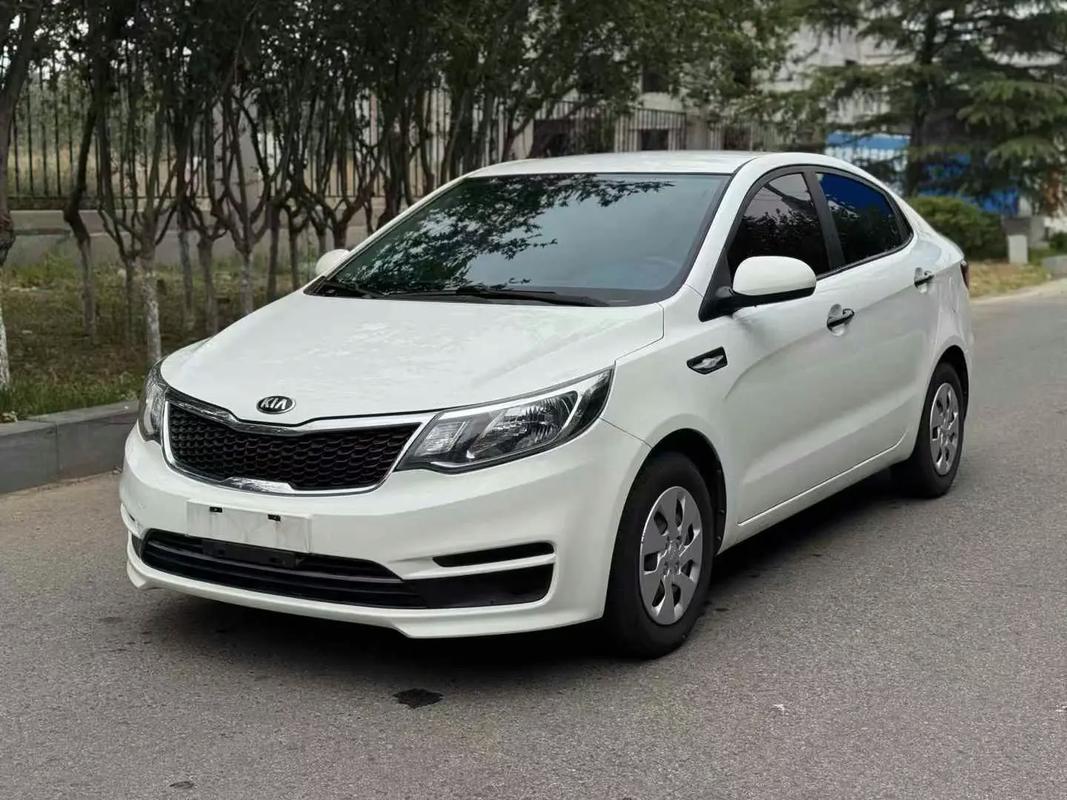 二手起亚k2两厢多少钱/二手起亚k2自动挡报价