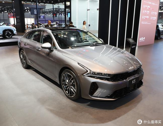 东风起亚k5报价(东风起亚k5新车图片)